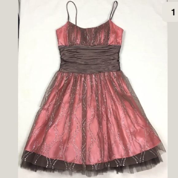 Morgan & Co. Dresses & Skirts - ☘️Morgan & Co dress